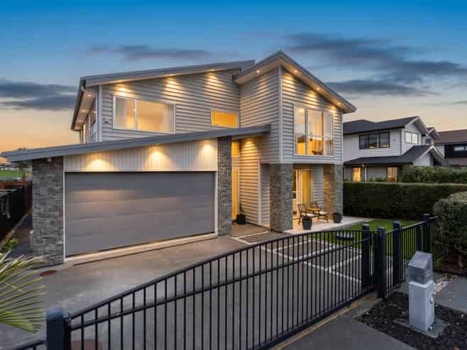 11 Tawatawa Street, Long Bay