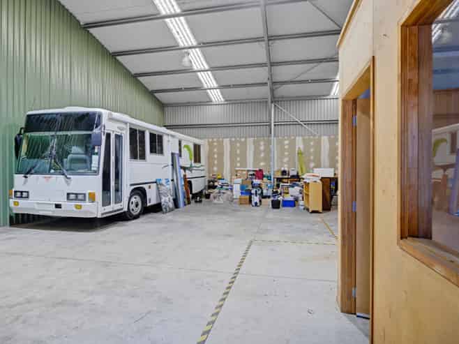 Large commercial workshop Investment