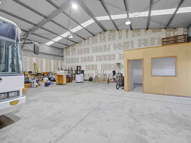 Large commercial workshop Investment