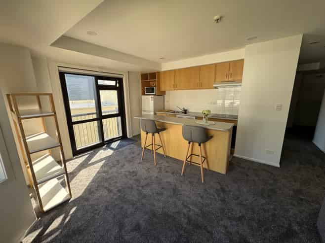 8B/2 Eden Crescent, Auckland Central