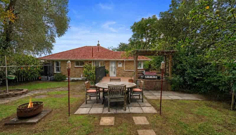 76 Hillsborough Road, Hillsborough