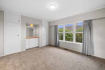 76 Hillsborough Road, Hillsborough