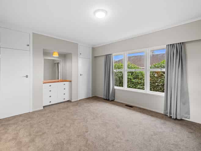 76 Hillsborough Road, Hillsborough