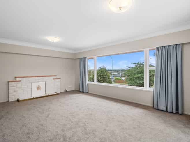 76 Hillsborough Road, Hillsborough