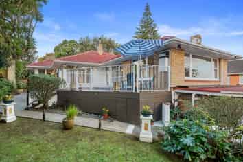 76 Hillsborough Road, Hillsborough