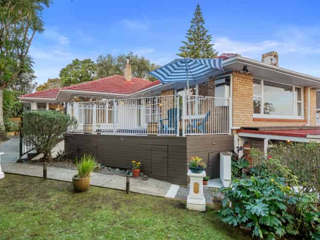 76 Hillsborough Road, Hillsborough