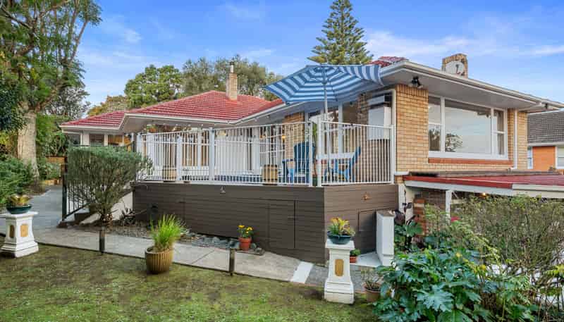 76 Hillsborough Road, Hillsborough