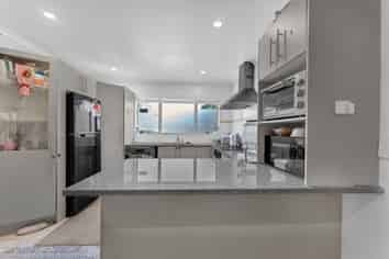 13 Bushpark Place, Flat Bush
