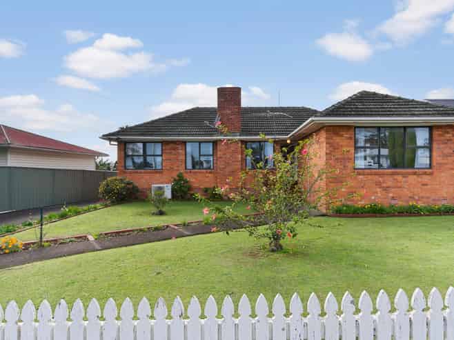 26 Thompson Terrace, Manurewa