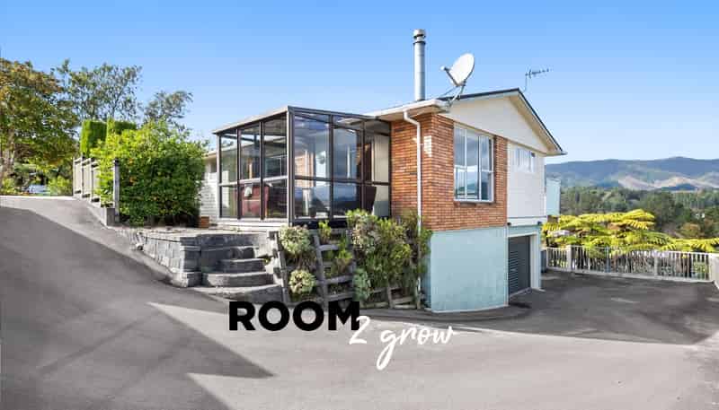 12 Alleyne Court, Brown Owl