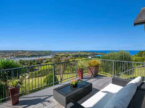 15 Balboa Drive, Matakatia