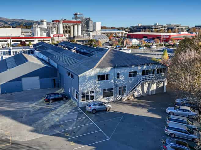 Warehouse with Office on Moorhouse Avenue