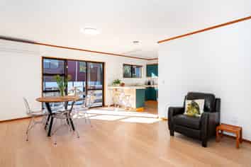 10A Mersey Street, Island Bay