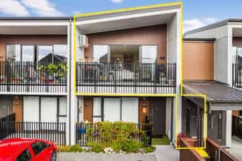 2/13 Paketai Lane, Beachlands