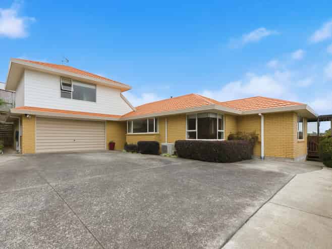 10B Taramea Rise, Pyes Pa