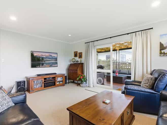 10B Taramea Rise, Pyes Pa