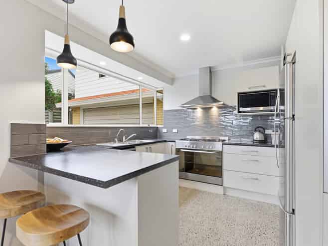 10B Taramea Rise, Pyes Pa