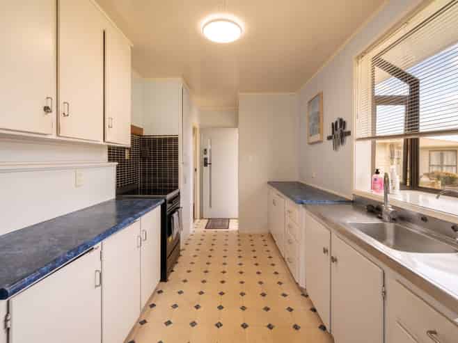 24 Cramond Drive, Mangere East