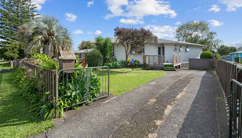 24 Cramond Drive, Mangere East