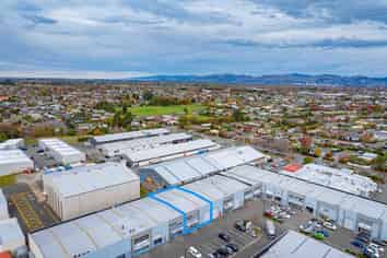 Modern Warehouse & Office in Casebrook