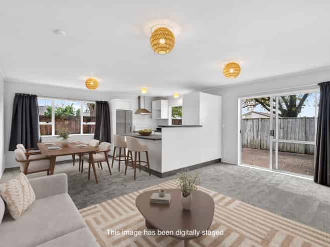 58B Whiting Crescent, Greenmeadows