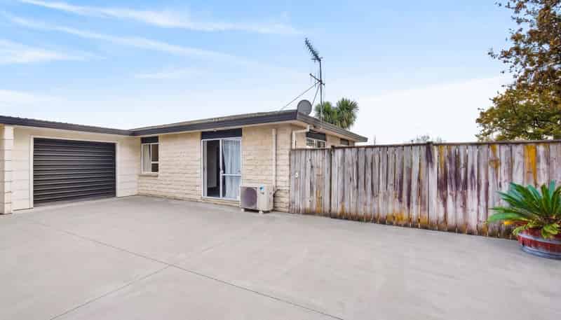 58B Whiting Crescent, Greenmeadows