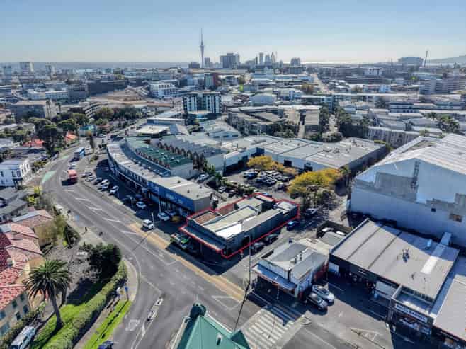 Prime Mt Eden corner: Invest or occupy