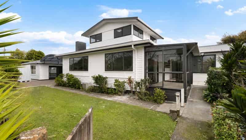 16 Hamilton Road, Papatoetoe