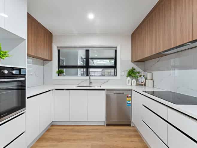 16 Hamilton Road, Papatoetoe
