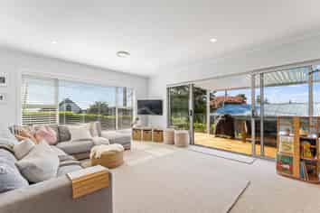 45 Vipond Road, Stanmore Bay