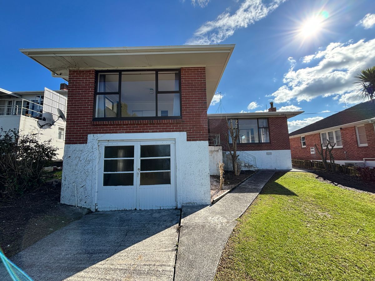 3 bedrooms, Mount Roskill - Widok 2