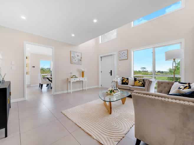 52 Emerald Avenue, Karaka
