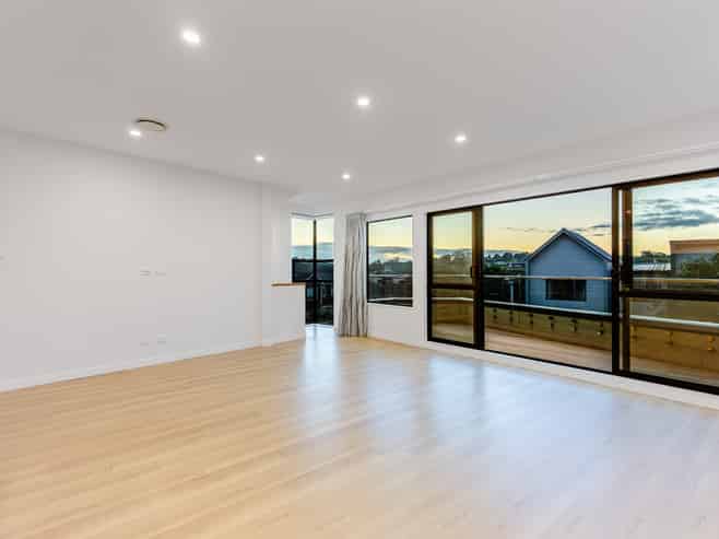 16 Moki Place, Long Bay