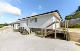 380 East Coast Road, Sunnynook