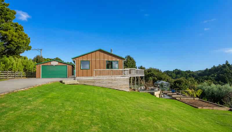 165 Owhiwa Road, Parua Bay