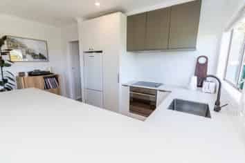2A Downing Street, Crofton Downs