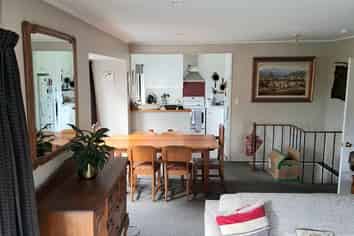 8 Burton Way, Bishopdale