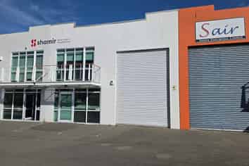 Tidy 212 sqm Riccarton Industrial Unit