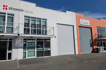 Tidy 212 sqm Riccarton Industrial Unit