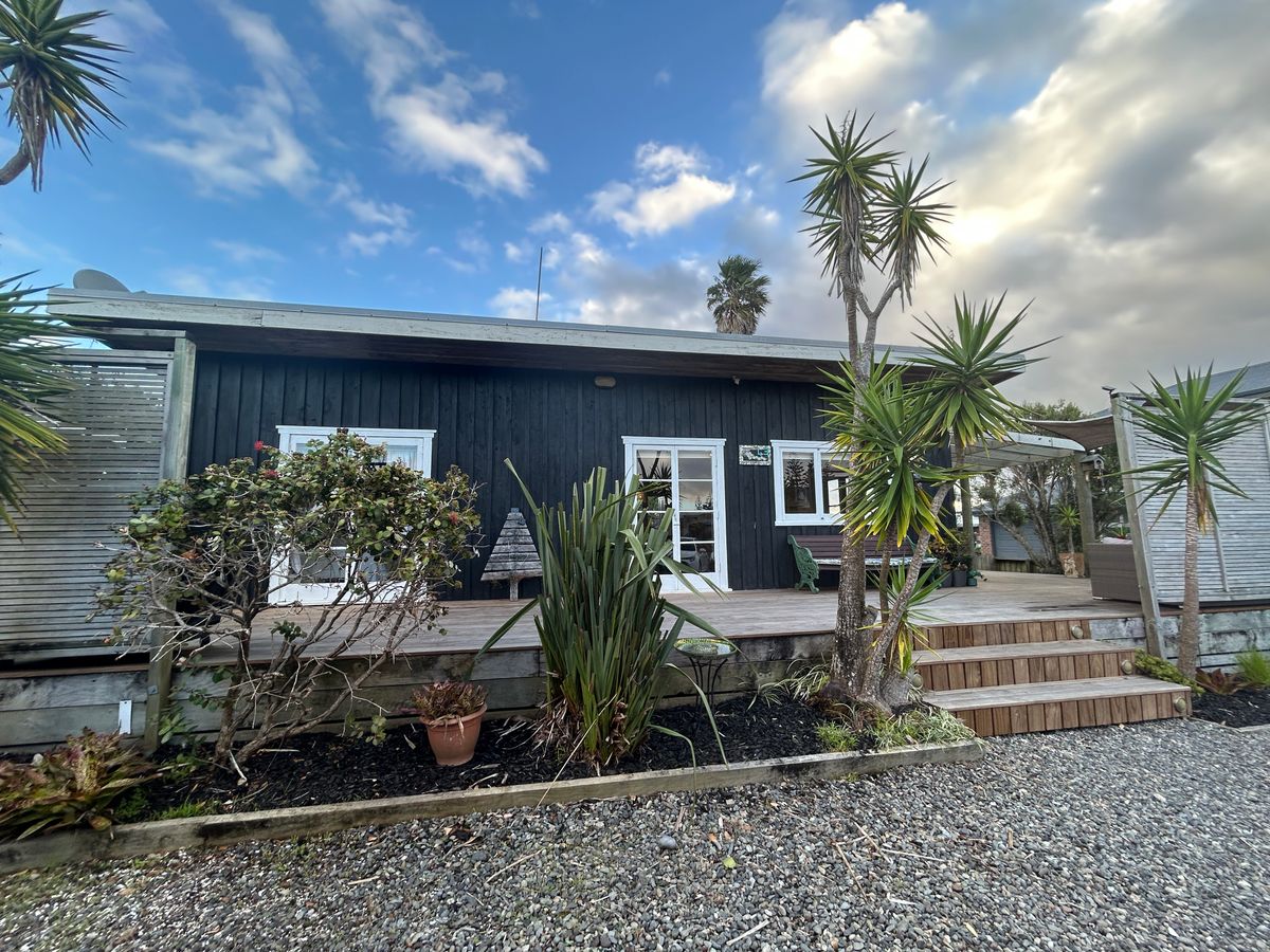 3-Bedroom Home Situated in Mangawhai Heads - Ansicht 2