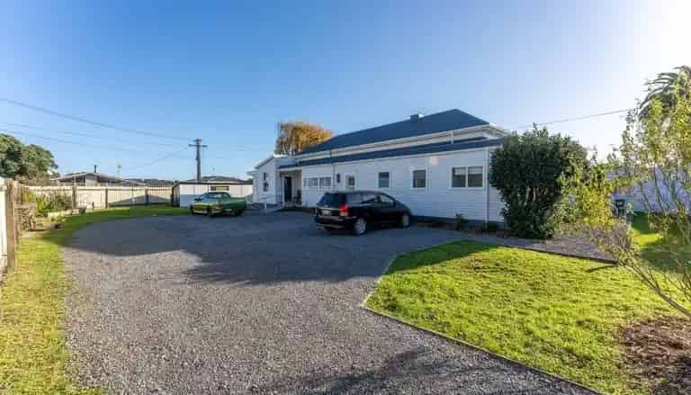 Flat 2/5A Waerenga Road, Otaki