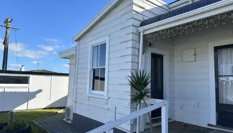 Flat 4/5A Waerenga Road, Otaki