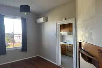 Flat 4/5A Waerenga Road, Otaki