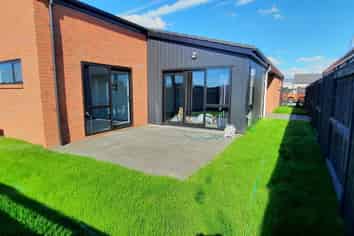 33 Trewern Avenue, Chartwell