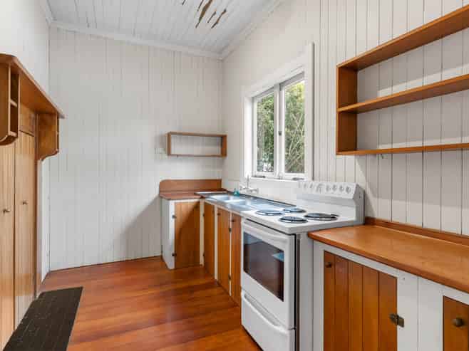 16 Fifth Avenue, Mount Albert