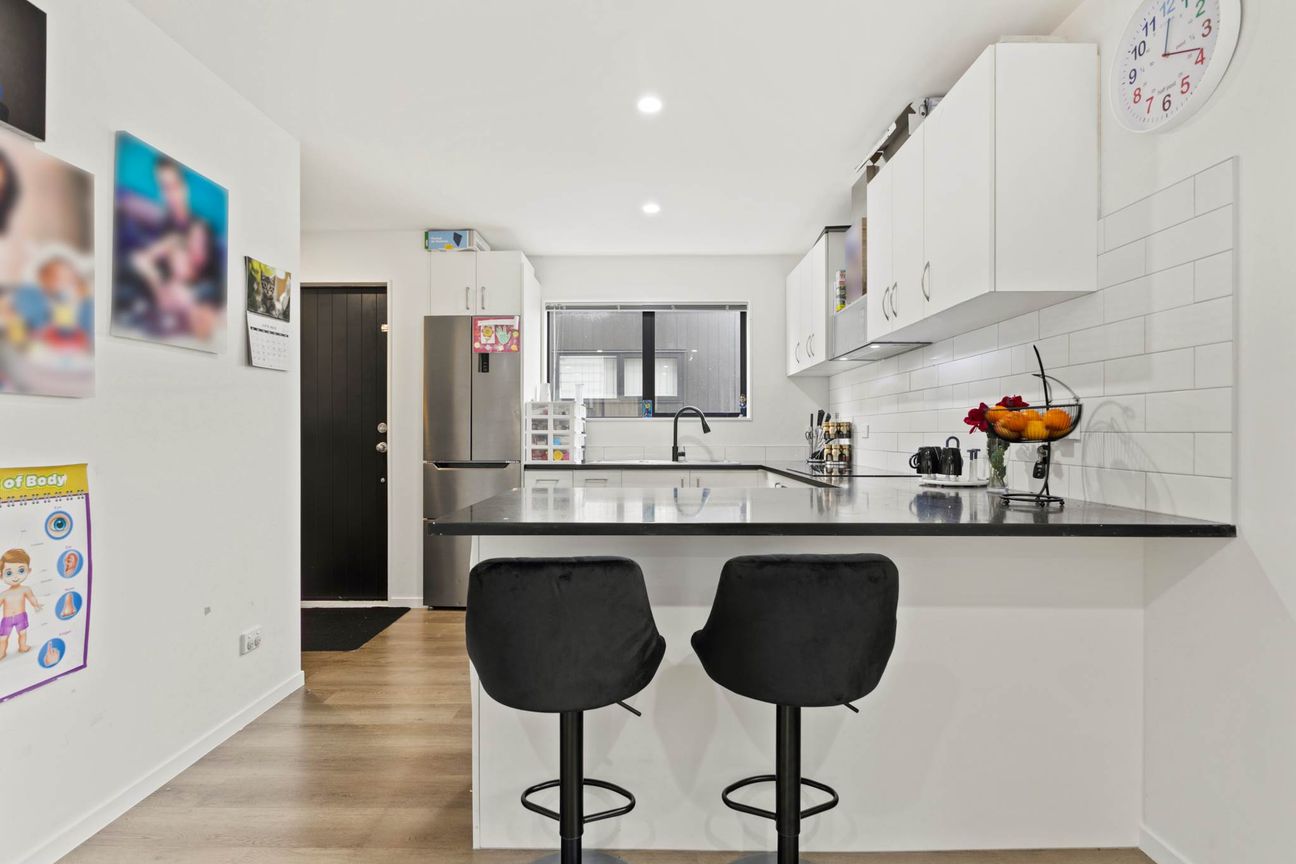 PRICE REDUCED BY $50000 - Parkside Living – další