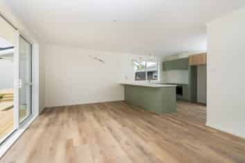 2/20B Moana Avenue, Orewa