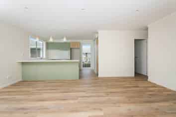 2/20B Moana Avenue, Orewa