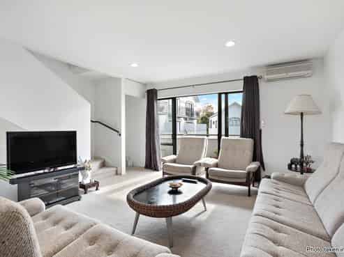 9/17A Delta Avenue, New Lynn