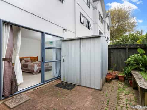 9/17A Delta Avenue, New Lynn
